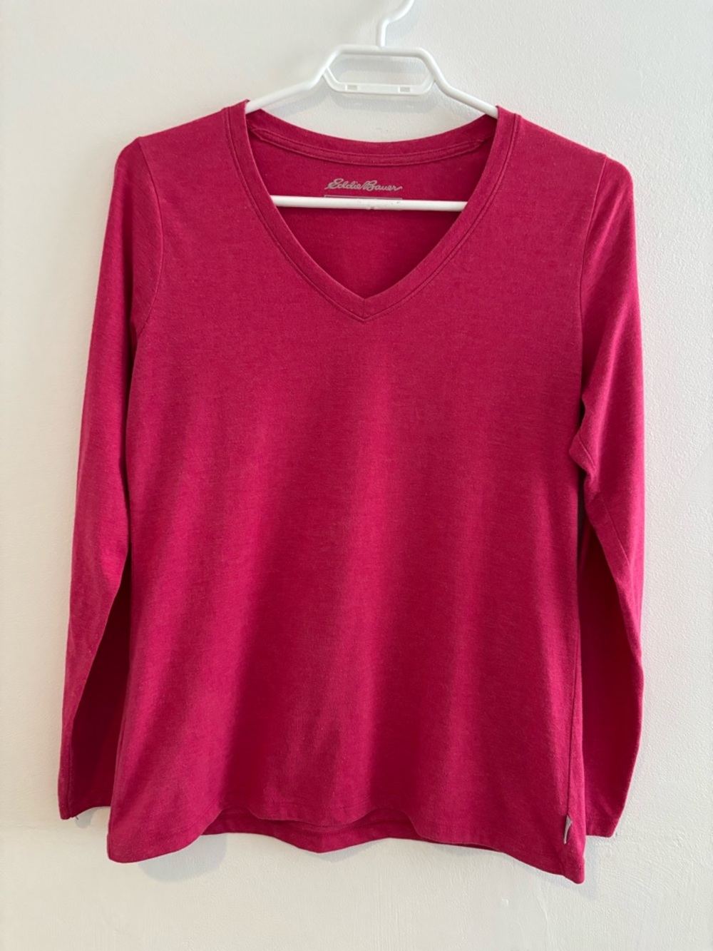 3 for $15 😍 Eddie Bauer Women's Long Sleeve V-Neck Top